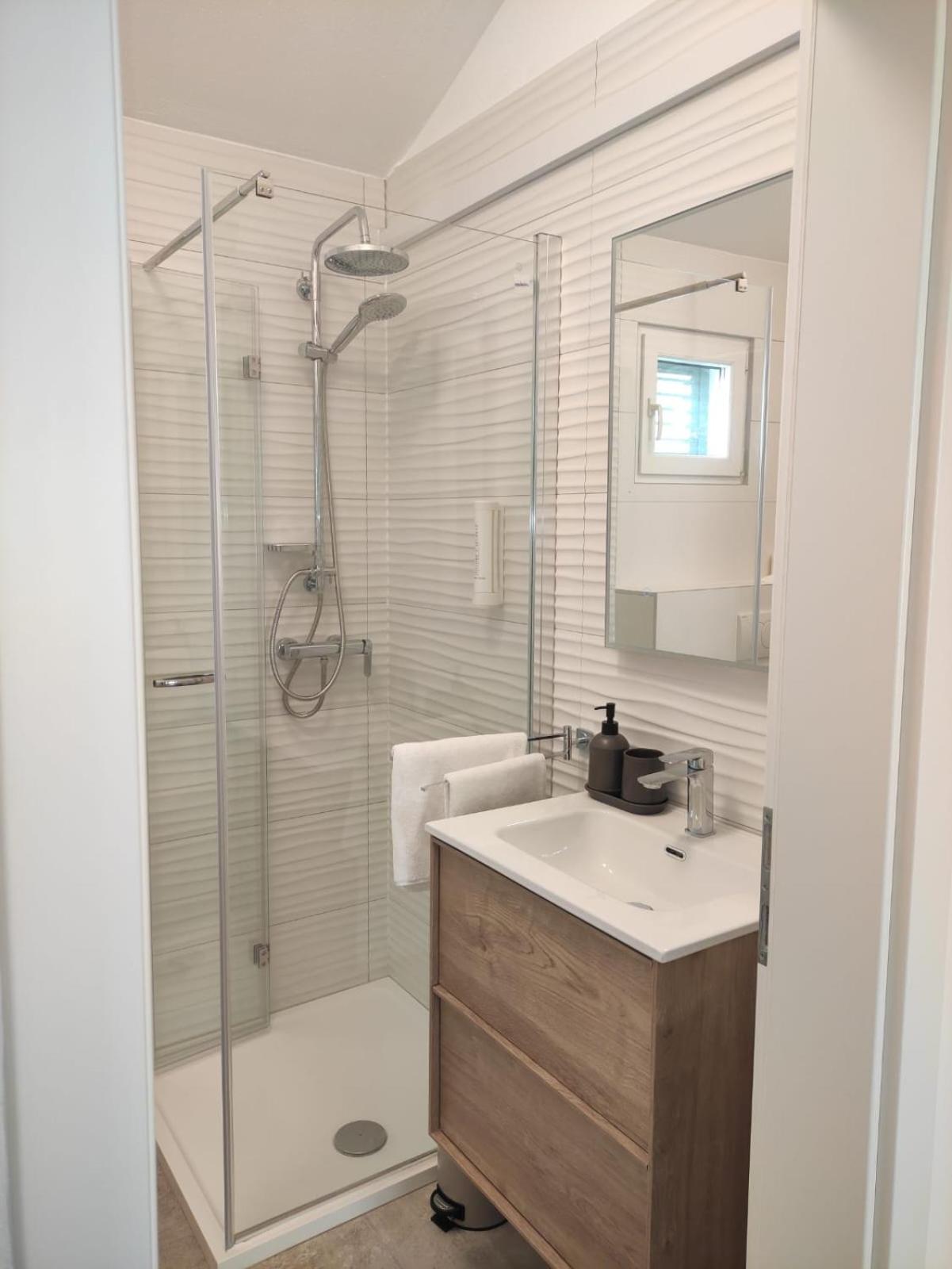 Apartments Marcic โบล ภายนอก รูปภาพ