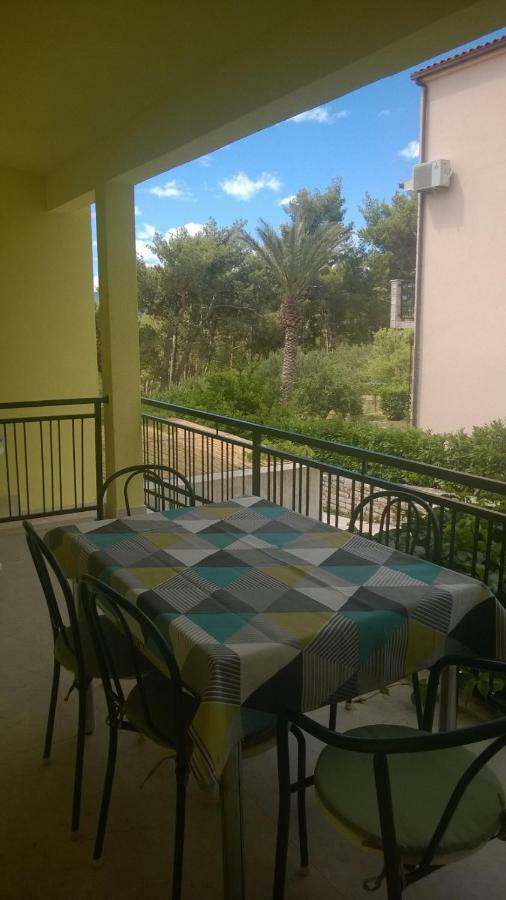 Apartments Marcic โบล ภายนอก รูปภาพ